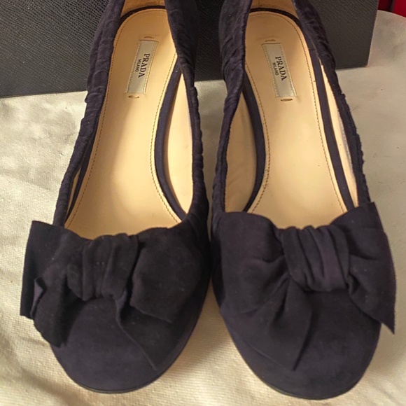 Prada suede heels with bows on the toes - Picture 3 of 10